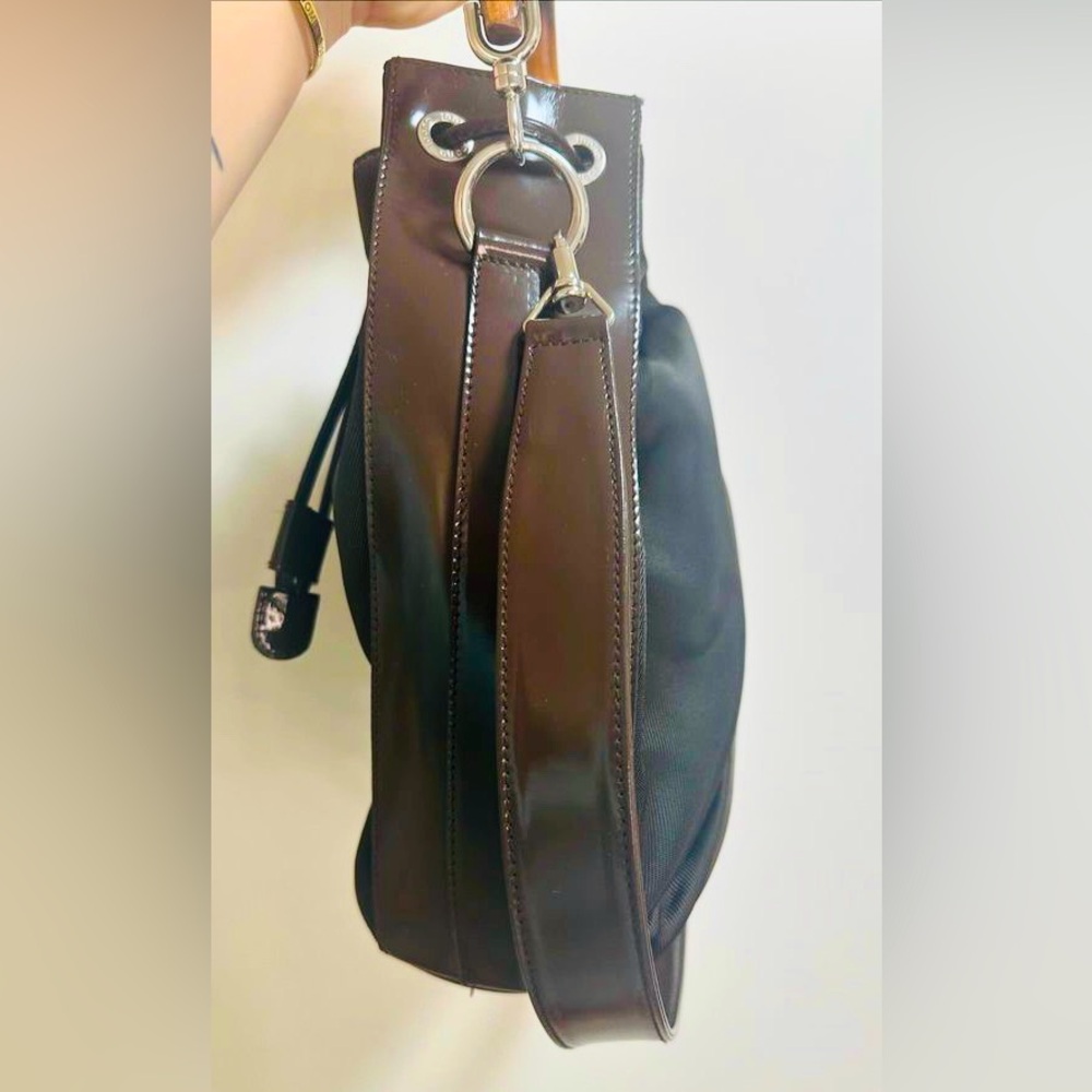 Authentic Gucci Small Bucket Bag - Picture 2 of 4